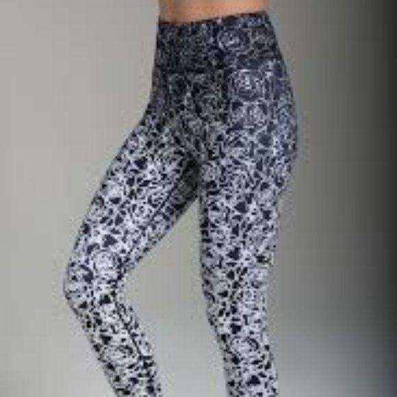 Kira Grace Pants - Kira Grace Black Floral Yoga Pants Leggings Small